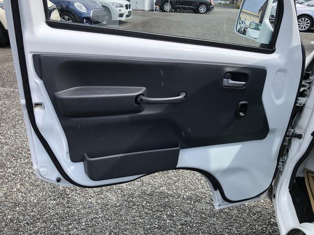 キャリイトラック KCスペシャル /デュアルカメラブレーキサポート 5速マニュアル 社外CDデッキ 切替式4WD 三方開 車線逸脱警報 横滑り防止(20枚目)