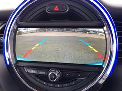 ☆バックカメラ☆　便利なバックカメラで安全確認もできます♪駐車が苦手な方にもオススメな便利装備です♪ 4