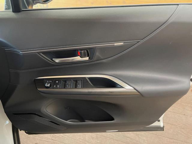 ハリアー Ｇ　禁煙車　レーダークルーズコントロール　ブラインドスポットモニター　デジタルインナーミラー１２．３型ディスプレイオーディオ　バックカメラ　純正革巻きステアリング　純正１８インチアルミ　パワーシート（26枚目）
