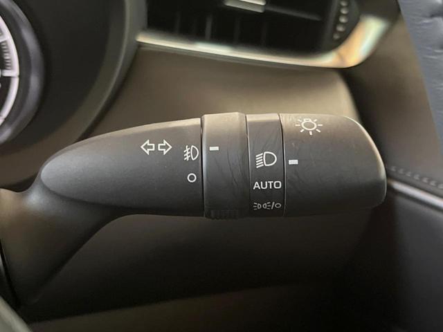 ハリアー Ｇ　禁煙車　レーダークルーズコントロール　ブラインドスポットモニター　デジタルインナーミラー１２．３型ディスプレイオーディオ　バックカメラ　純正革巻きステアリング　純正１８インチアルミ　パワーシート（39枚目）