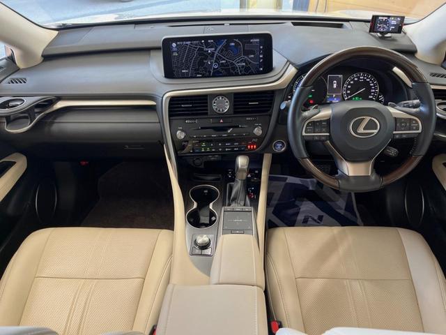ＲＸ ＲＸ４５０ｈ　バージョンＬ　禁煙車　サンルーフ　１２．３インチメーカーナビ　全周囲カメラ　プリクラッシュセーフティ　レーダークルーズ　ブラインドスポットモニター　全席シートヒーター　メモリー機能付きパワーシート　ＬＥＤヘッド（2枚目）
