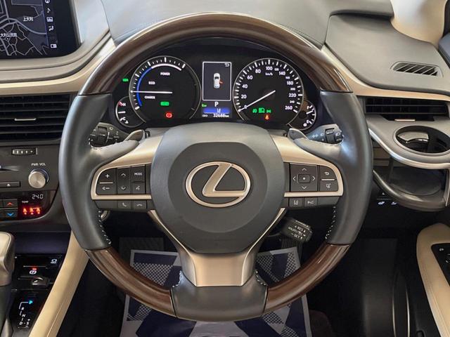 ＲＸ ＲＸ４５０ｈ　バージョンＬ　禁煙車　サンルーフ　１２．３インチメーカーナビ　全周囲カメラ　プリクラッシュセーフティ　レーダークルーズ　ブラインドスポットモニター　全席シートヒーター　メモリー機能付きパワーシート　ＬＥＤヘッド（11枚目）