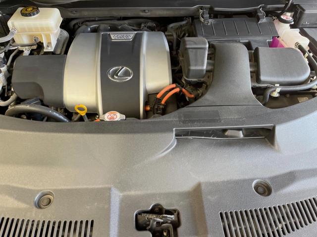ＲＸ ＲＸ４５０ｈ　バージョンＬ　禁煙車　サンルーフ　１２．３インチメーカーナビ　全周囲カメラ　プリクラッシュセーフティ　レーダークルーズ　ブラインドスポットモニター　全席シートヒーター　メモリー機能付きパワーシート　ＬＥＤヘッド（18枚目）