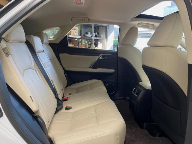 ＲＸ ＲＸ４５０ｈ　バージョンＬ　禁煙車　サンルーフ　１２．３インチメーカーナビ　全周囲カメラ　プリクラッシュセーフティ　レーダークルーズ　ブラインドスポットモニター　全席シートヒーター　メモリー機能付きパワーシート　ＬＥＤヘッド（34枚目）