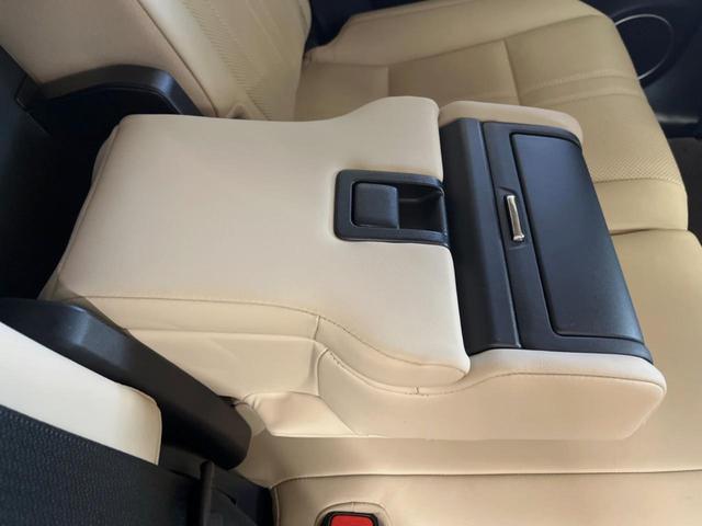 ＲＸ ＲＸ４５０ｈ　バージョンＬ　禁煙車　サンルーフ　１２．３インチメーカーナビ　全周囲カメラ　プリクラッシュセーフティ　レーダークルーズ　ブラインドスポットモニター　全席シートヒーター　メモリー機能付きパワーシート　ＬＥＤヘッド（35枚目）