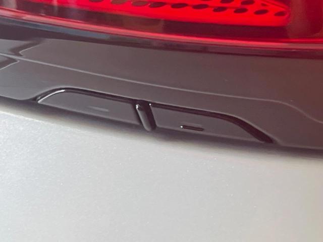 アルファード Z 純正14インチナビ モデリスタエアロ ガラスルーフ 全周囲カメラ トヨタセーフティセンス 両側電動スライド フリップダウンモニター 3眼LEDヘッド 合皮シート シートベンチレーション(26枚目)