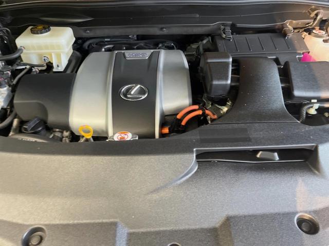 ＲＸ ＲＸ４５０ｈ　バージョンＬ　サンルーフ　１２．３インチメーカーナビ　全周囲カメラ　プリクラッシュセーフティ　レーダークルーズ　ブラインドスポットモニター　禁煙車　黒革シート　シートベンチレーション　シーケンシャルターンランプ（18枚目）