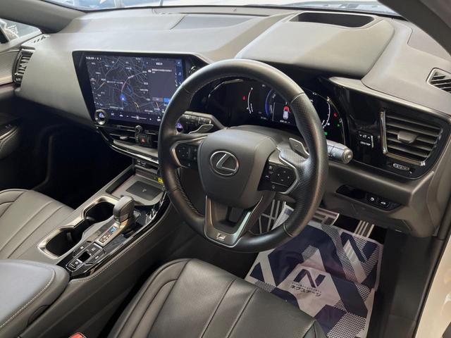 ＮＸ ＮＸ３５０ｈ　Ｆスポーツ　サンルーフ　１４型ディスプレイオーディオ　全周囲カメラ　レーダークルーズ　パワーシート　パワーバックドア　シートベンチレーション　シートメモリー　三眼ＬＥＤヘッド　ＥＴＣ　ブラインドスポットモニター（38枚目）