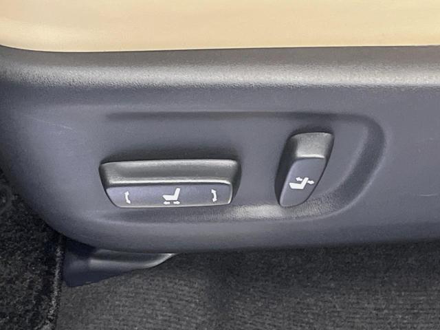 ＮＸ ＮＸ３００ｈ　アーバンスタイル　純正ナビ　バックカメラ　レーダークルーズ　禁煙車　パワーシート　パワーバックドア　シートヒーター　三眼ＬＥＤヘッド　クリアランスソナー　車線逸脱警報　ＥＴＣ　Ｂｌｕｅｔｏｏｔｈ　スマートキー（22枚目）