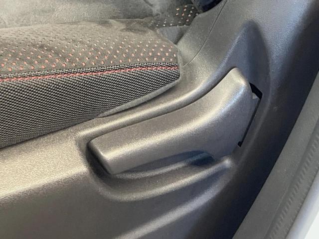 セレナ ニスモ 純正9型ナビ 全周囲カメラ プロパイロット フリップダウンモニター デジタルインナーミラー LEDヘッド ハンズフリーパワースライドドア エマージェンシーブレーキ デジタルインナーミラー 禁煙車(22枚目)