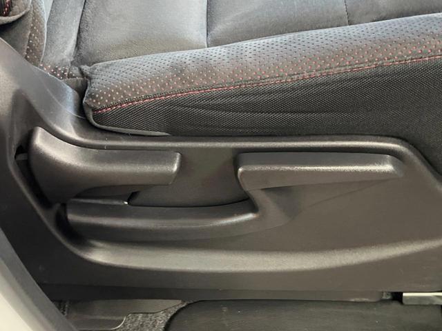 セレナ ニスモ 純正9型ナビ 全周囲カメラ プロパイロット フリップダウンモニター デジタルインナーミラー LEDヘッド ハンズフリーパワースライドドア エマージェンシーブレーキ デジタルインナーミラー 禁煙車(31枚目)