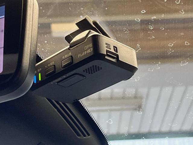 セレナ ニスモ 純正9型ナビ 全周囲カメラ プロパイロット フリップダウンモニター デジタルインナーミラー LEDヘッド ハンズフリーパワースライドドア エマージェンシーブレーキ デジタルインナーミラー 禁煙車(44枚目)