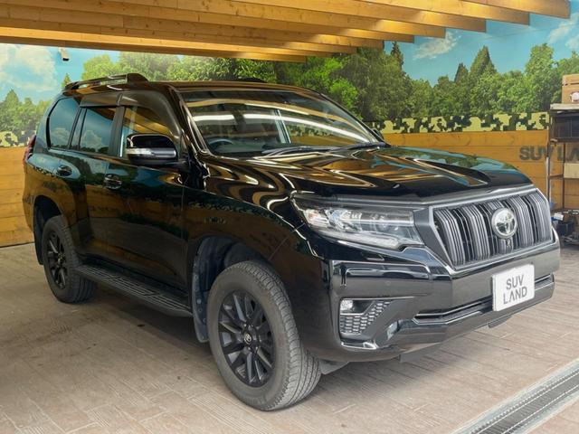 ランドクルーザープラド ＴＸ　Ｌパッケージ　マットブラックエディション　４ＷＤ　７人乗り　サンルーフ　９インチディスプレイオーディオ　全周囲カメラ　レーダークルーズ　デジタルインナーミラー　ＥＴＣ　シートベンチレーション　ＬＥＤヘッド　黒革シート　禁煙車　パワーシート（17枚目）