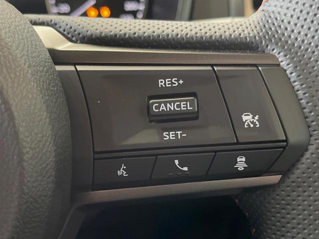 トライトン GSR 9インチディスプレイオーディオ 全周囲カメラ eアシスト レーダークルーズ ブラインドスポットモニター ベッドライナー デュアルオートエアコン LEDヘッド 禁煙車 18インチアルミ パワーシート(5枚目)