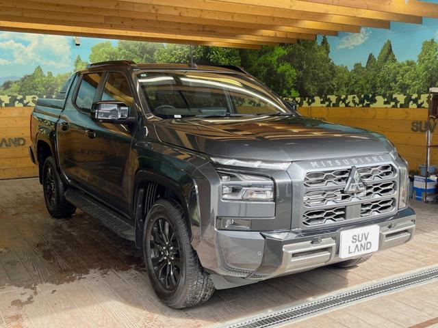 トライトン GSR 9インチディスプレイオーディオ 全周囲カメラ eアシスト レーダークルーズ ブラインドスポットモニター ベッドライナー デュアルオートエアコン LEDヘッド 禁煙車 18インチアルミ パワーシート(16枚目)