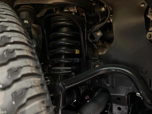 トライトン GSR 9インチディスプレイオーディオ 全周囲カメラ eアシスト レーダークルーズ ブラインドスポットモニター ベッドライナー デュアルオートエアコン LEDヘッド 禁煙車 18インチアルミ パワーシート(28枚目)