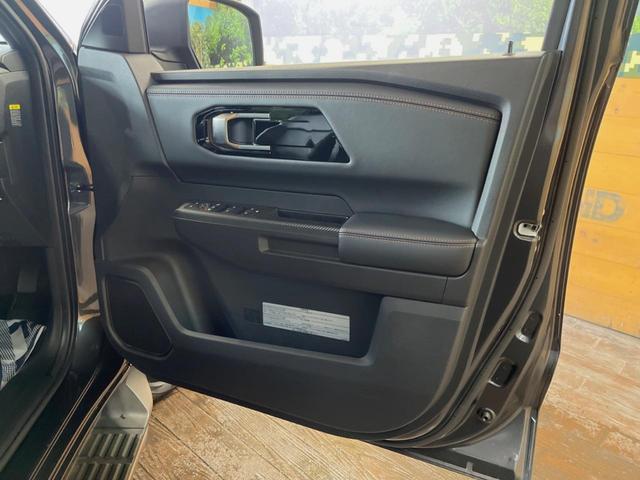 トライトン GSR 9インチディスプレイオーディオ 全周囲カメラ eアシスト レーダークルーズ ブラインドスポットモニター ベッドライナー デュアルオートエアコン LEDヘッド 禁煙車 18インチアルミ パワーシート(32枚目)