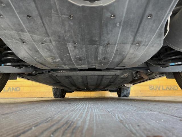 ヴェゼル ハイブリッドＺ・ホンダセンシング　禁煙車　純正ナビ　バックカメラ　レーダークルーズ　ＥＴＣ　シートヒーター　ホンダセンシング　スマートキー　純正革巻きステアリング　純正１７インチアルミ　ＬＥＤヘッドライト　ハーフレザーシート（20枚目）