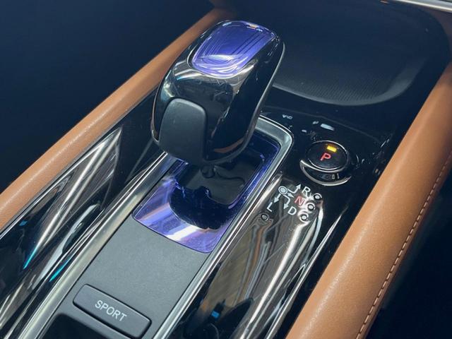 ヴェゼル ハイブリッドＺ・ホンダセンシング　禁煙車　純正ナビ　バックカメラ　レーダークルーズ　ＥＴＣ　シートヒーター　ホンダセンシング　スマートキー　純正革巻きステアリング　純正１７インチアルミ　ＬＥＤヘッドライト　ハーフレザーシート（29枚目）