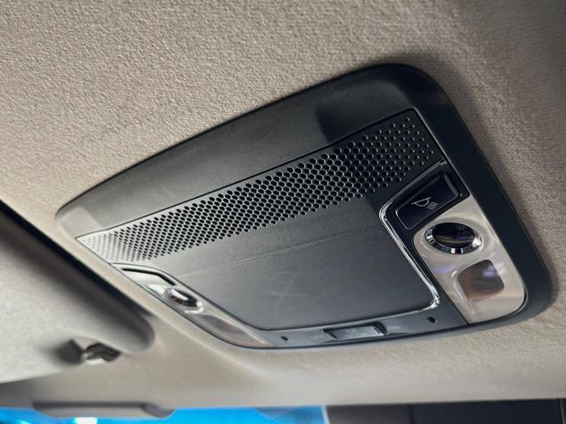 ヴェゼル ハイブリッドＺ・ホンダセンシング　禁煙車　純正ナビ　バックカメラ　レーダークルーズ　ＥＴＣ　シートヒーター　ホンダセンシング　スマートキー　純正革巻きステアリング　純正１７インチアルミ　ＬＥＤヘッドライト　ハーフレザーシート（32枚目）