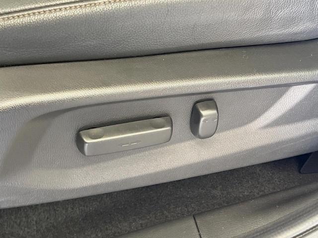 ヴェゼル ハイブリッドＺ・ホンダセンシング　禁煙車　純正ナビ　バックカメラ　レーダークルーズ　ＥＴＣ　シートヒーター　ホンダセンシング　スマートキー　純正革巻きステアリング　純正１７インチアルミ　ＬＥＤヘッドライト　ハーフレザーシート（42枚目）