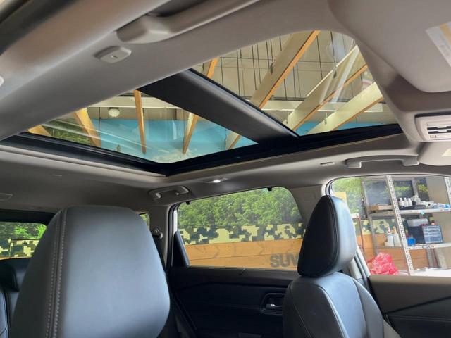 エクストレイル G e-4ORCE 禁煙車 サンルーフ ニッサンコネクト12.3型ディスプレイオーディオ 全周囲カメラ プロパイロット ブラインドスポットモニター シートヒーター 純正革巻きステアリング 純正19インチアルミ(3枚目)