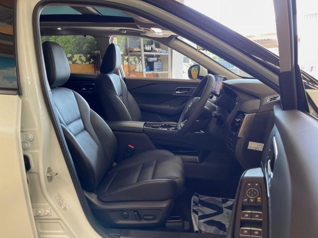 エクストレイル G e-4ORCE 禁煙車 サンルーフ ニッサンコネクト12.3型ディスプレイオーディオ 全周囲カメラ プロパイロット ブラインドスポットモニター シートヒーター 純正革巻きステアリング 純正19インチアルミ(9枚目)
