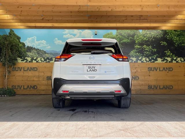 エクストレイル G e-4ORCE 禁煙車 サンルーフ ニッサンコネクト12.3型ディスプレイオーディオ 全周囲カメラ プロパイロット ブラインドスポットモニター シートヒーター 純正革巻きステアリング 純正19インチアルミ(16枚目)