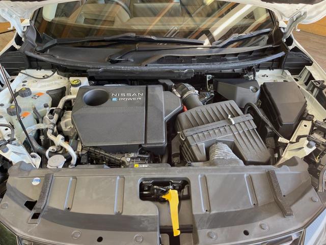 エクストレイル G e-4ORCE 禁煙車 サンルーフ ニッサンコネクト12.3型ディスプレイオーディオ 全周囲カメラ プロパイロット ブラインドスポットモニター シートヒーター 純正革巻きステアリング 純正19インチアルミ(19枚目)