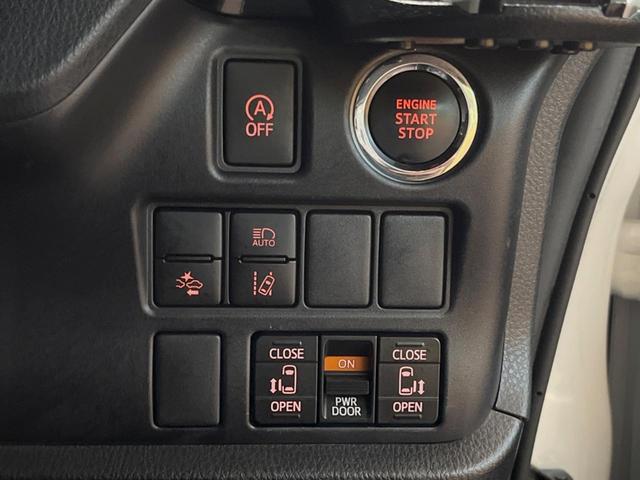 ヴォクシー ZS 煌II TRDエアロ 純正10インチナビ バックカメラ セーフティセンス 両側パワスラ クリアランスソナー フリップダウン LEDヘッド デュアルオートエアコン 16インチアルミ 革巻きステアリング ETC(6枚目)