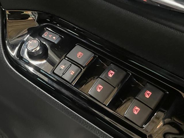ヴォクシー ZS 煌II TRDエアロ 純正10インチナビ バックカメラ セーフティセンス 両側パワスラ クリアランスソナー フリップダウン LEDヘッド デュアルオートエアコン 16インチアルミ 革巻きステアリング ETC(29枚目)