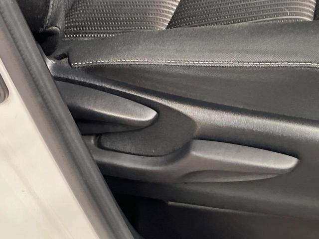 ヴォクシー ZS 煌II TRDエアロ 純正10インチナビ バックカメラ セーフティセンス 両側パワスラ クリアランスソナー フリップダウン LEDヘッド デュアルオートエアコン 16インチアルミ 革巻きステアリング ETC(30枚目)