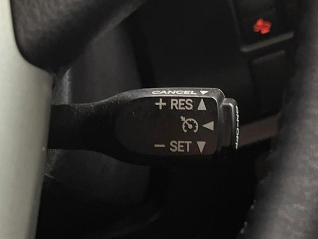 ヴォクシー ZS 煌II TRDエアロ 純正10インチナビ バックカメラ セーフティセンス 両側パワスラ クリアランスソナー フリップダウン LEDヘッド デュアルオートエアコン 16インチアルミ 革巻きステアリング ETC(33枚目)