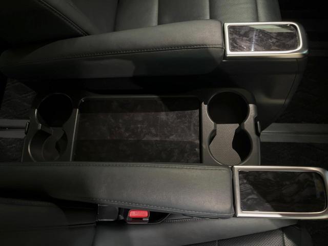 アルファード 2.5S Cパッケージ 禁煙車 純正9型ディスプレイオーディオ バックカメラ 12.8型フリップダウンモニター レーダークルーズコントロール シートベンチレーション 純正ウッドコンビステアリング 純正18インチアルミ(40枚目)