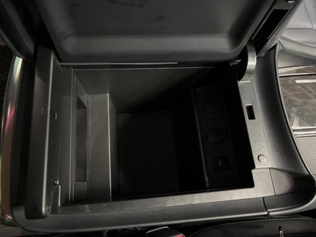 アルファード 2.5S Cパッケージ 禁煙車 純正9型ディスプレイオーディオ バックカメラ 12.8型フリップダウンモニター レーダークルーズコントロール シートベンチレーション 純正ウッドコンビステアリング 純正18インチアルミ(56枚目)