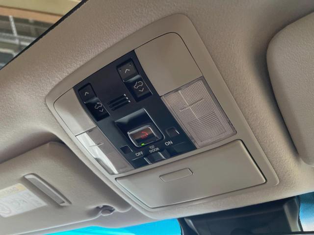 ランドクルーザープラド TX Lパッケージ 70thアニバーサリーリミテッド 4WD サンルーフ 全周囲カメラ トヨタセーフティセンス レーダークルーズ 禁煙車 レザーシート 前席シートエアコン 全席パワーシート ドライブレコーダー ルーフレール ETC2.0(42枚目)