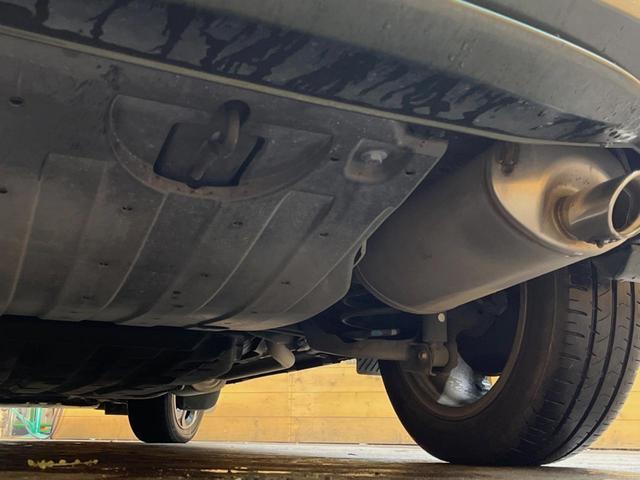 ヴェゼル ハイブリッドZ 純正ナビ バックカメラ クルーズコントロール シートヒーター 横滑り防止機能 スマートキー 純正革巻きステアリング 純正17インチアルミホイール 電動パーキング 左右独立オートエアコン(21枚目)