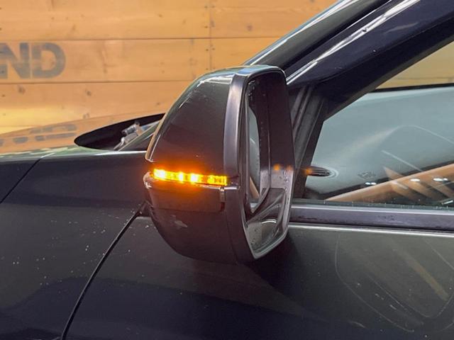 ヴェゼル ハイブリッドZ 純正ナビ バックカメラ クルーズコントロール シートヒーター 横滑り防止機能 スマートキー 純正革巻きステアリング 純正17インチアルミホイール 電動パーキング 左右独立オートエアコン(24枚目)