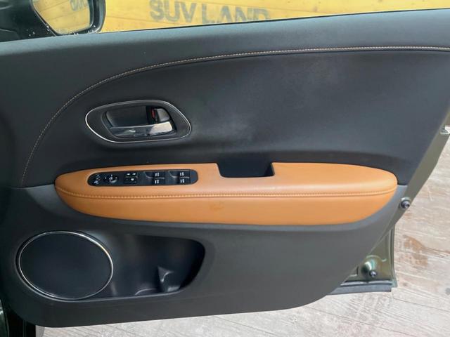 ヴェゼル ハイブリッドZ 純正ナビ バックカメラ クルーズコントロール シートヒーター 横滑り防止機能 スマートキー 純正革巻きステアリング 純正17インチアルミホイール 電動パーキング 左右独立オートエアコン(27枚目)