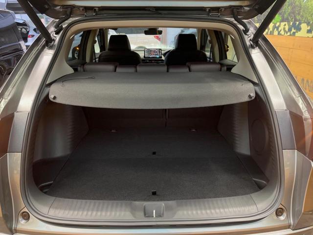 ZR-V e:HEV Z 禁煙車 純正9型ディスプレイオーディオ 全周囲カメラ レーダークルーズコントロール ETC BOSEサウンドシステム ブラインドスポットモニター 純正革巻きステアリング 純正18インチアルミ(11枚目)
