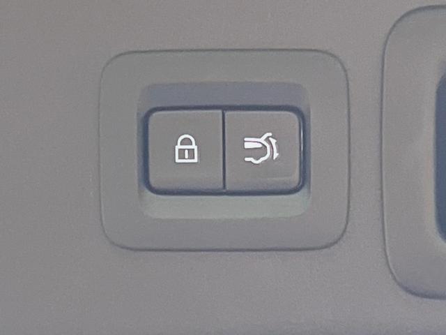 CX-30 20S Lパッケージ 純正8.8型ナビ 禁煙車 全周囲カメラ レーダークルーズ BOSEサウンド パワーバックドア コーナーセンサー 黒革シート 運転席パワーシート スマートキー LEDヘッド 純正18インチアルミ(6枚目)