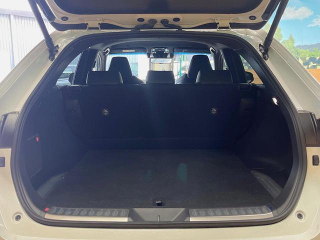 ハリアーハイブリッド Z 禁煙車 純正12.3型ディスプレイオーディオ バックカメラ レーダークルーズコントロール JBLサウンドシステム 純正18インチアルミホイール ブラインドスポットモニター 純正革巻きステアリング(11枚目)