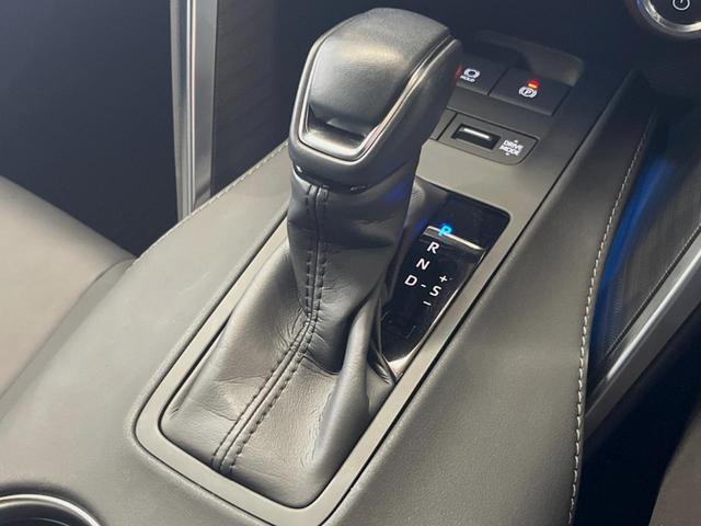 ハリアーハイブリッド Z 禁煙車 純正12.3型ディスプレイオーディオ バックカメラ レーダークルーズコントロール JBLサウンドシステム 純正18インチアルミホイール ブラインドスポットモニター 純正革巻きステアリング(31枚目)