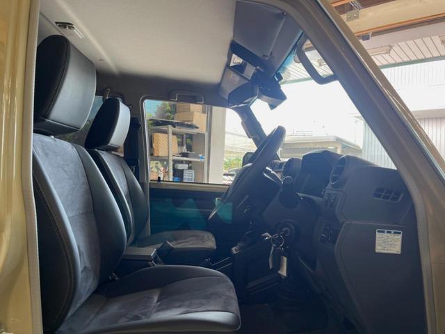 ランドクルーザー70 AX 4WD 純正ナビ 禁煙車 バックカメラ クルーズコントロール セーフティセンス ハーフレザーシート LEDヘッド オートマチックハイビーム ダウンヒルアシスト 純正16インチアルミ 電動デフロック(9枚目)