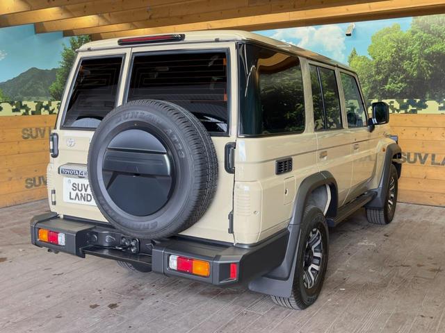 ランドクルーザー70 AX 4WD 純正ナビ 禁煙車 バックカメラ クルーズコントロール セーフティセンス ハーフレザーシート LEDヘッド オートマチックハイビーム ダウンヒルアシスト 純正16インチアルミ 電動デフロック(18枚目)