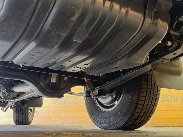 ランドクルーザー70 AX 4WD 純正ナビ 禁煙車 バックカメラ クルーズコントロール セーフティセンス ハーフレザーシート LEDヘッド オートマチックハイビーム ダウンヒルアシスト 純正16インチアルミ 電動デフロック(21枚目)