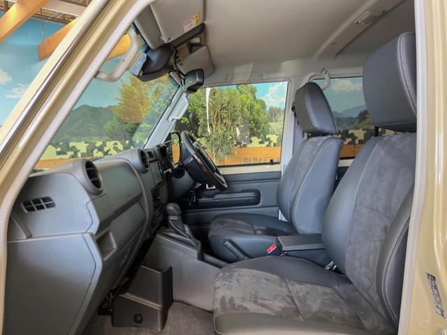 ランドクルーザー70 AX 4WD 純正ナビ 禁煙車 バックカメラ クルーズコントロール セーフティセンス ハーフレザーシート LEDヘッド オートマチックハイビーム ダウンヒルアシスト 純正16インチアルミ 電動デフロック(32枚目)