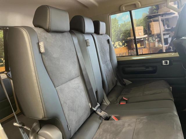 ランドクルーザー70 AX 4WD 純正ナビ 禁煙車 バックカメラ クルーズコントロール セーフティセンス ハーフレザーシート LEDヘッド オートマチックハイビーム ダウンヒルアシスト 純正16インチアルミ 電動デフロック(33枚目)