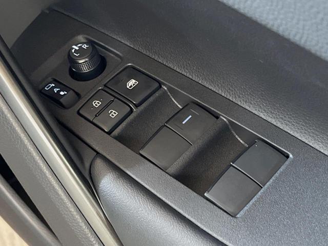 カローラクロス ハイブリッド Z ガラスルーフ 禁煙車 ナビ機能付き純正10.5インチディスプレイオーディオ 全周囲カメラ レーダークルーズ パワーバックドア コーナーセンサー LEDヘッド ブラインドスポットモニター(29枚目)
