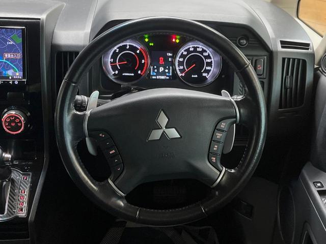 デリカＤ：５ Ｄ　パワーパッケージ　４ＷＤ　カロッツェリア８型ナビ　バックカメラ　ＸＴＲＥＭＥ－Ｊ１６インチアルミ　オールテレーンタイヤ　クルーズコントロール　禁煙車　両側電動スライドドア　シートヒーター　８人乗り（12枚目）